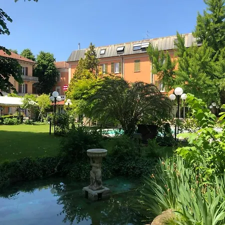 Milano Pool & Garden Отель