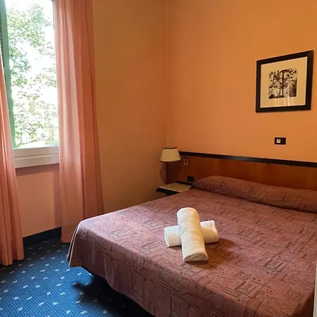 Milano Pool & Garden Отель