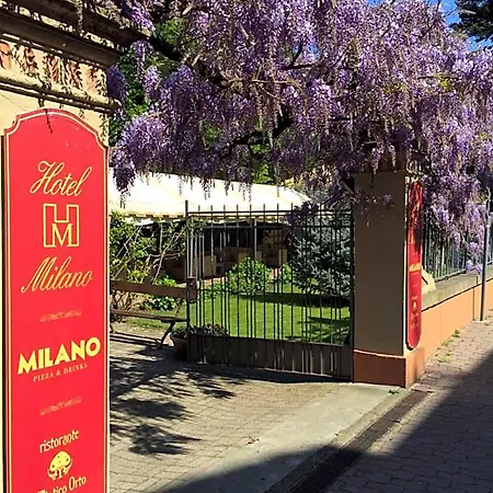 ホテル Milano Pool & Garden 3*
